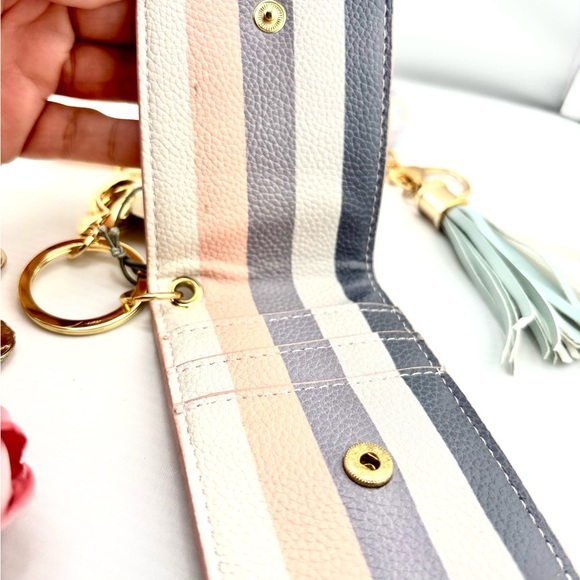 Luxe Boho Keychain & NWT Wristlet Bundle - Lot of 5 - Picture 5 of 10